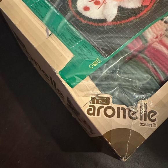 Vintage Mrs. Claus latch hook kit - Picture 5 of 7